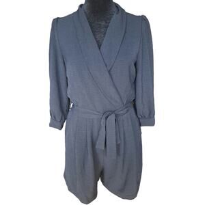 Monteau Los Angeles V-neck
Black Romper Size Small